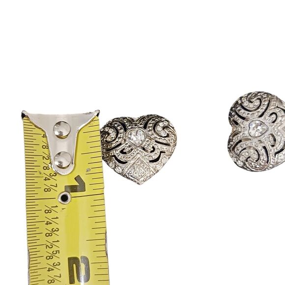 Vintage Carolee Earrings 1" Heart Simulated Diamonds Clip On Silver Filigree EUC - Picture 14 of 15